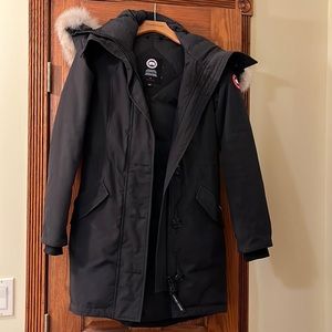 Canada goose jacket, purchased in 2019 but no longer wear it anymore!